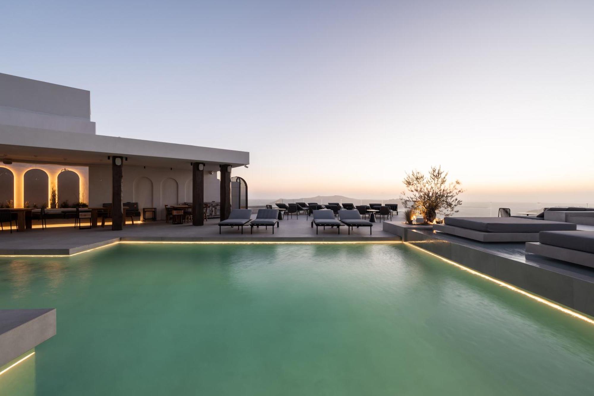 Rocabella Santorini & Hotel