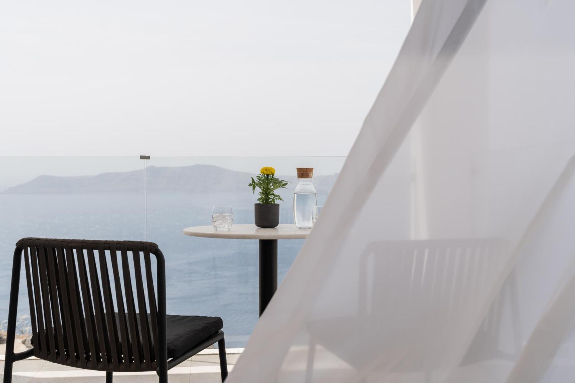 Rocabella Santorini & Hotel 4*