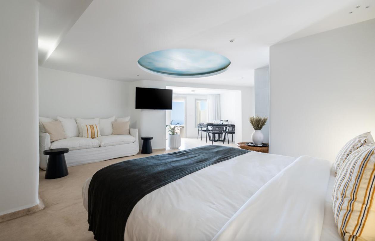 Rocabella Santorini & Hotel 4*