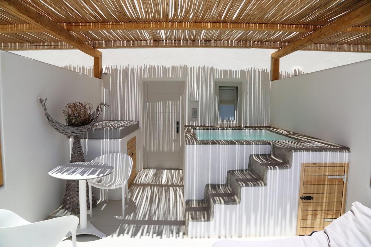 Rocabella Santorini & Hotel 4*