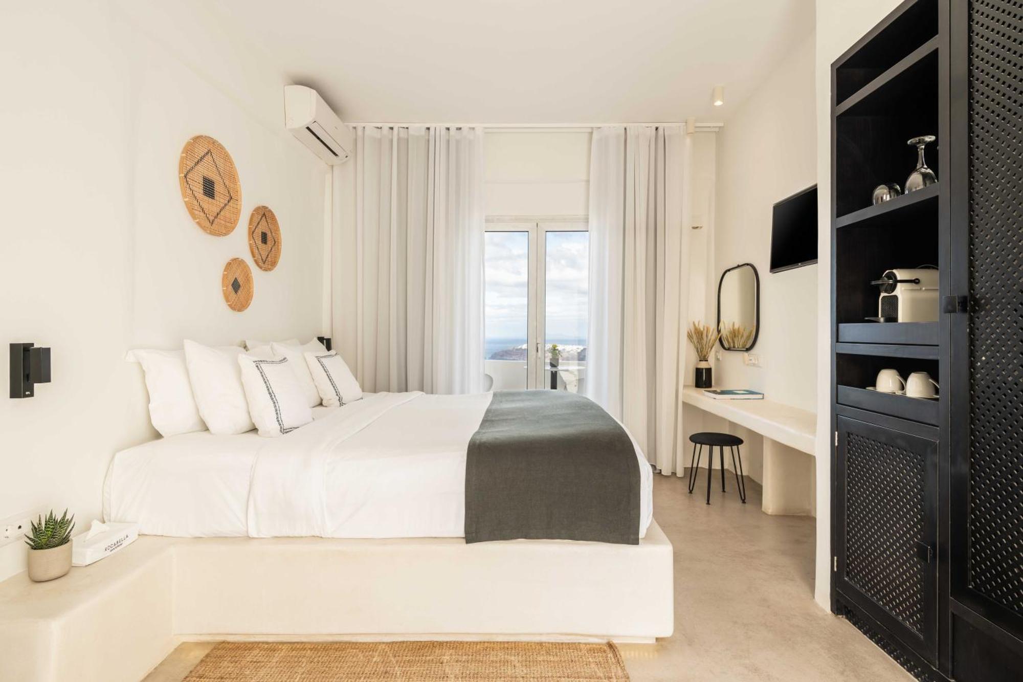 Rocabella Santorini & Hotel 4*
