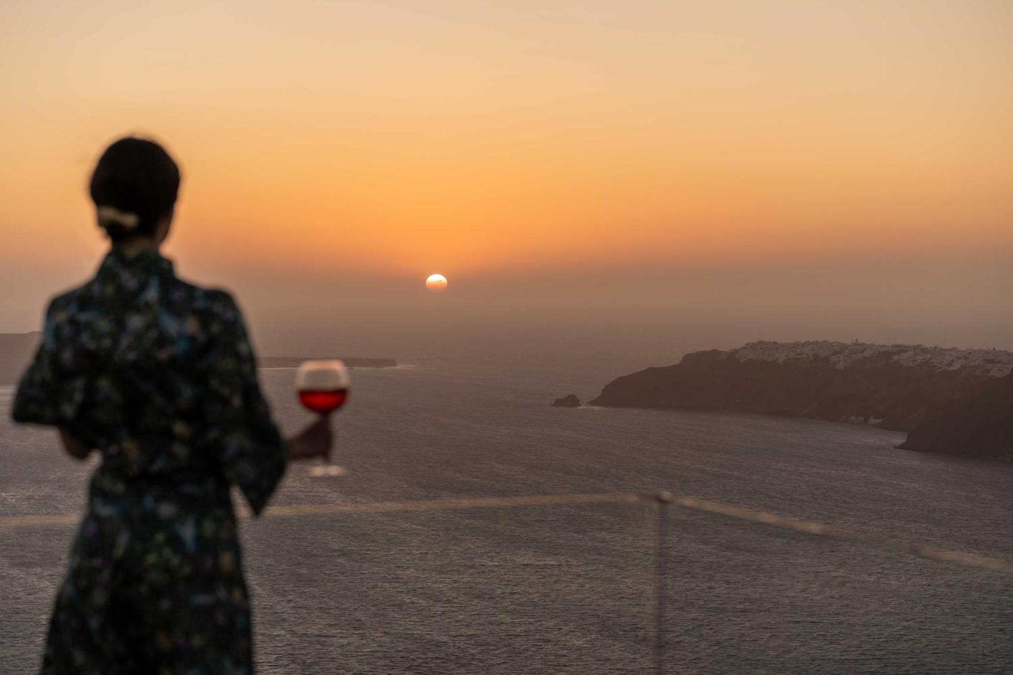 Rocabella Santorini & מלון אימרוביגלי